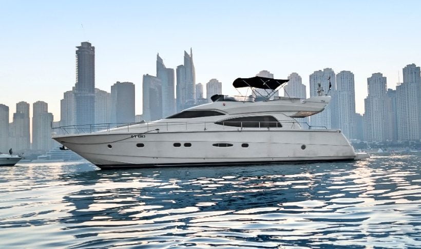 Luxury Yacht Cruising 68 Ft