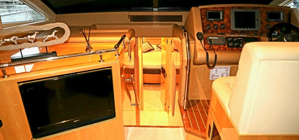 Yatch rental dubai