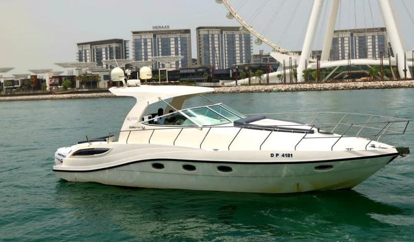 Luxury Yacht Cruising 36 Ft