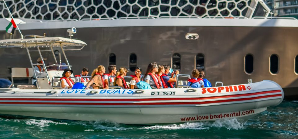 dubai speed boat tour