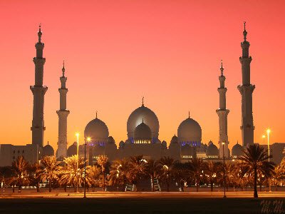 Abu Dhabi City Tour with Sheikh Zayed Mosque tour