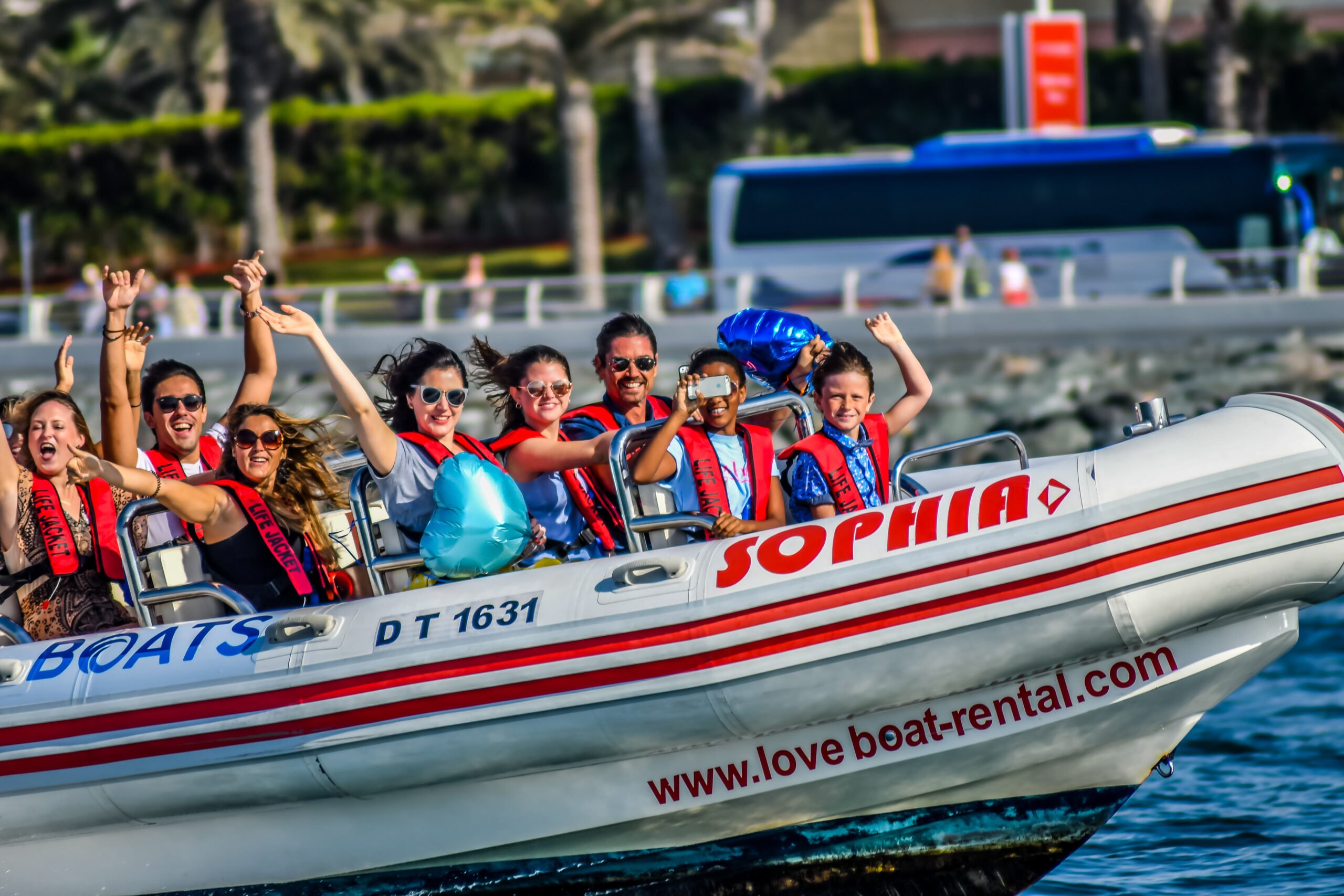 Speed Boat Tour 60 Mins, 75 Mins 90 Mins BLAST Tour Top 10 Dubai Tours