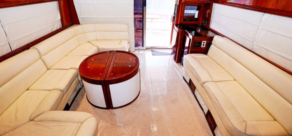 Dubai marina yacht rental