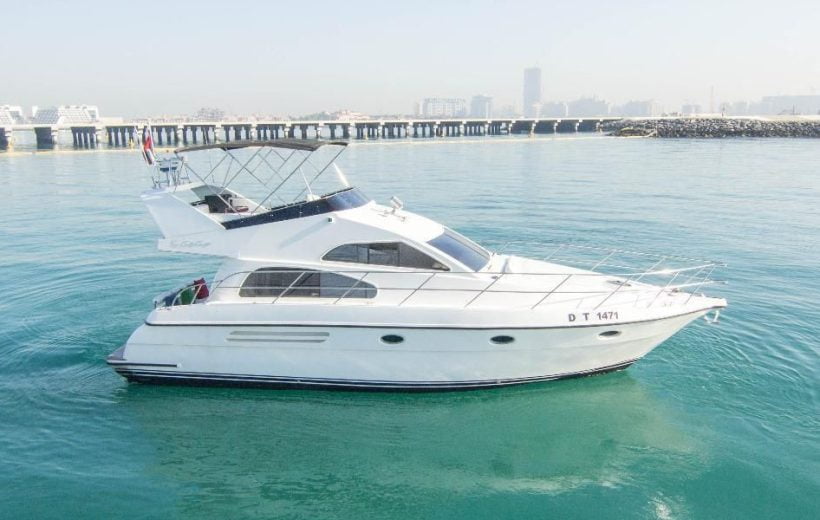 Luxury Yacht Cruising 48Ft