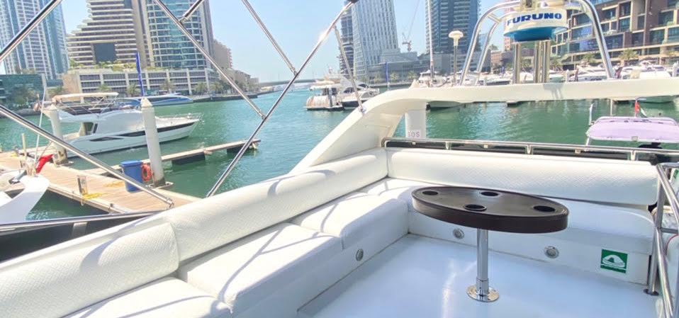 dubai rent a yacht