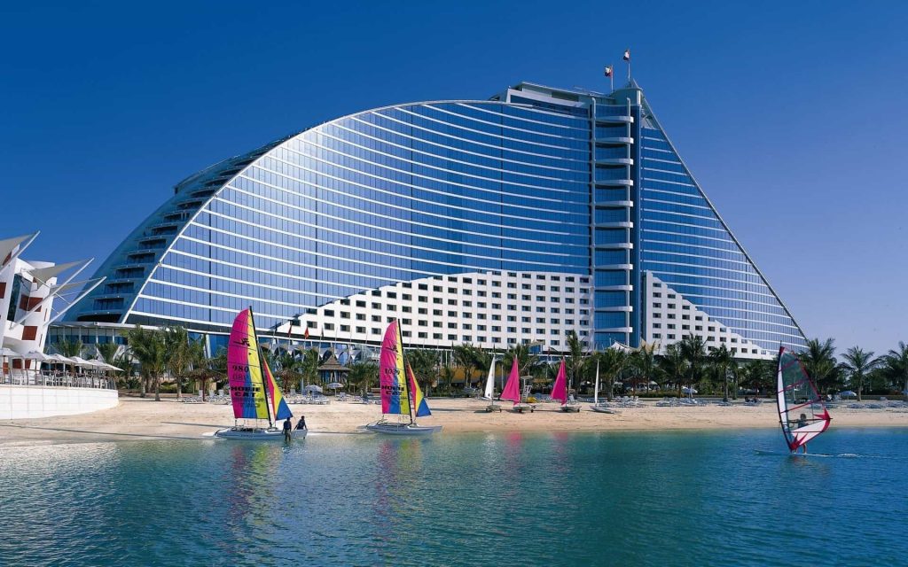 Jumeirah Beach Hotel - A Paradise for Beach Lovers